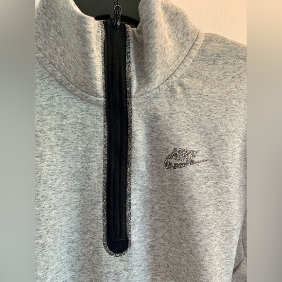 NWOT Nike Sportswear Tech Fleece 1/2 Zip Sweatshirt Gray Size Small - Picture 7 of 10